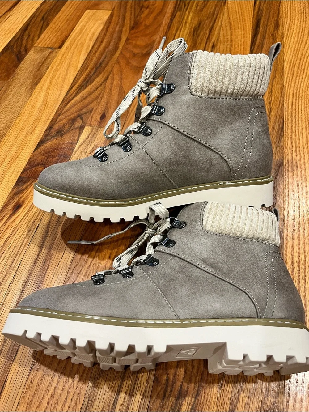 Cliffs White Mountain Connie Lace Up Gray Ankle Boots Size 7 Read Description